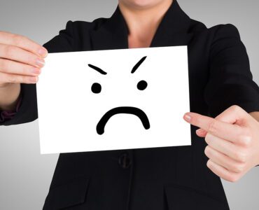 클레임과 컴플레인의 차이를 설명하는 인포그래픽