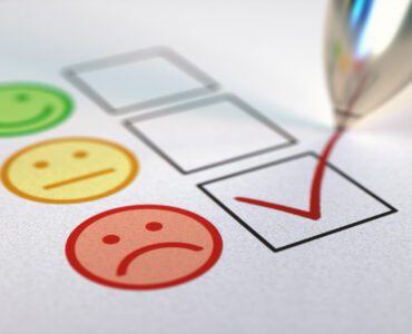 VOC 관리 실패와 숨은 비용 인포그래픽