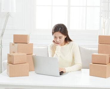 쇼핑몰CS대행으로 고객센터 운영 구조를 개선하는 모습